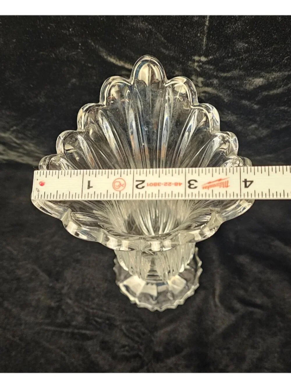 Oneida Crystal 9 Inch Bud Vase